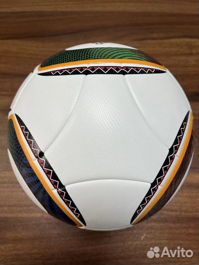 Футбольный мяч adidas jabulani