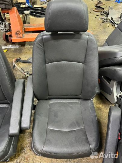 Сиденье электро переднее Mercedes Viano W639