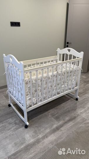 Детская кроватка