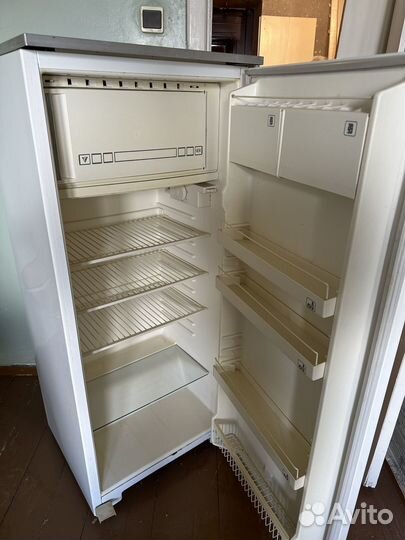 Холодильник рабочий