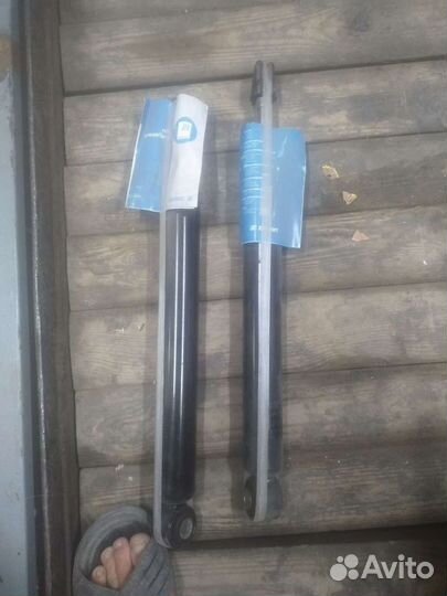 Задние стойки Sonata IV (NF) 2005 г.в