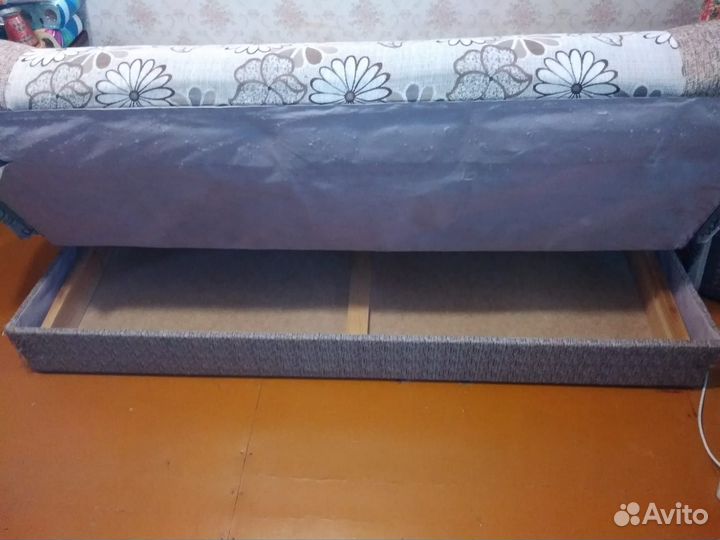 Спальный диван