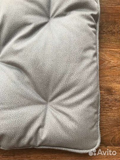 Лежанка для крупных собак