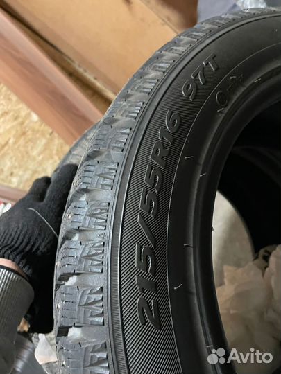 Hankook Winter I'Pike 215/55 R16 96T