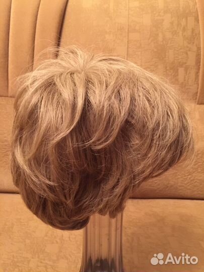 Парик женский