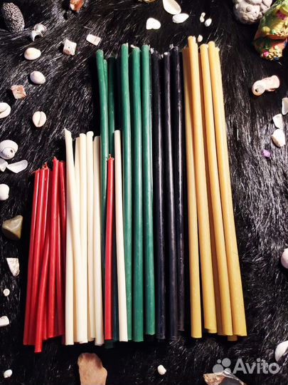 Свечи восковые натуральные. Подсвечники
