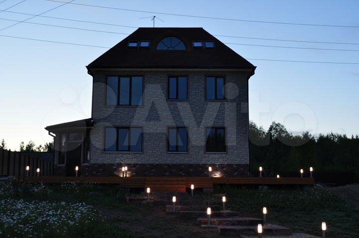 Коттедж 220 м² на участке 15 сот.