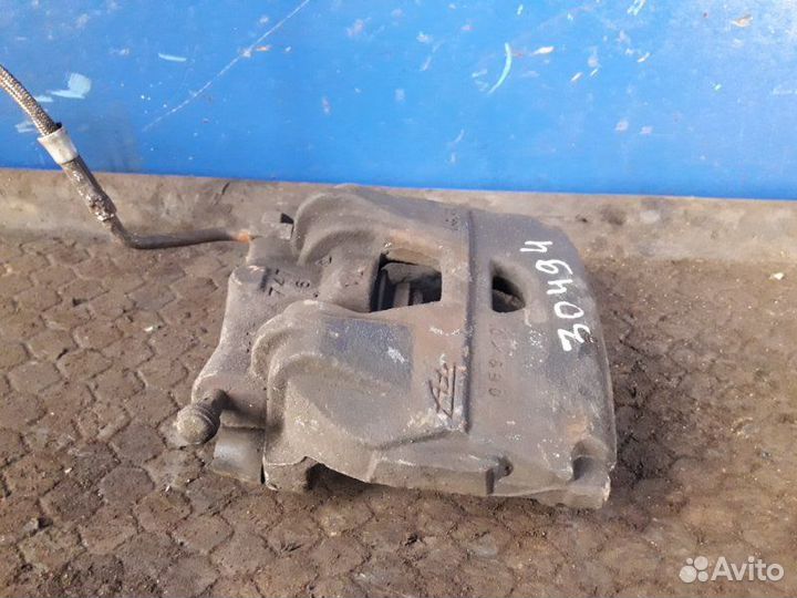 Суппорт передний левый Jaguar Xf X250 3.0 AJ30