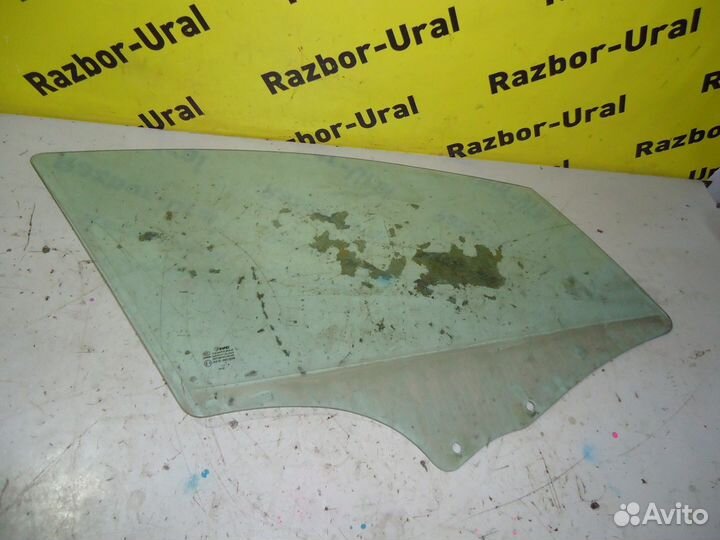 Стекло переднее правое Пежо 407