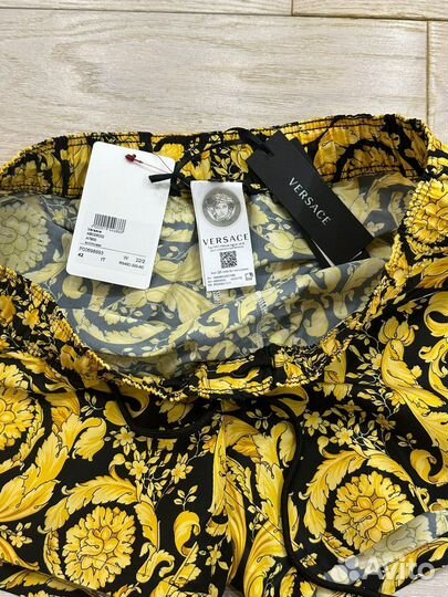 Шорты женские versace. Новые с биркой. Оригинал