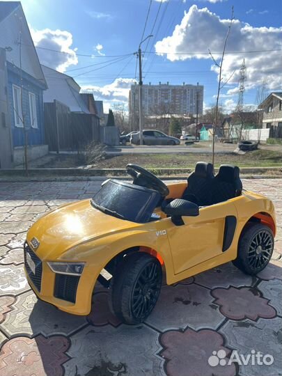 Детский электромобиль Audi R8