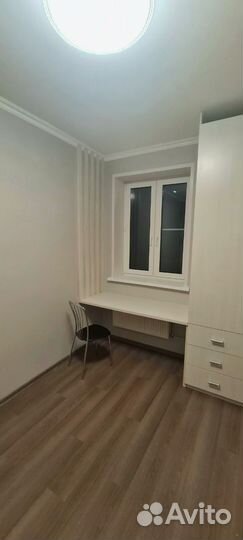 Рабочая зона у окна IKEA