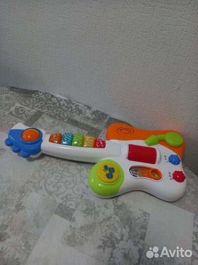 Гитара музыкальная