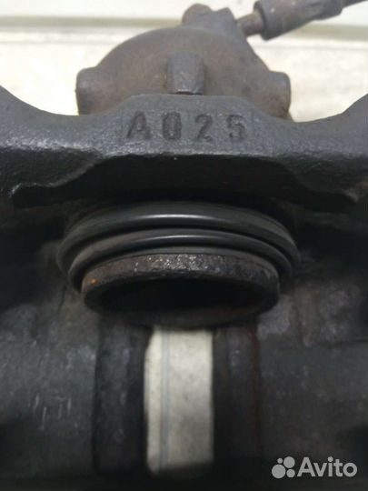 Суппорт тормозной передний правый Volkswagen Polo