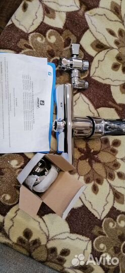 Смеситель для ванны новый