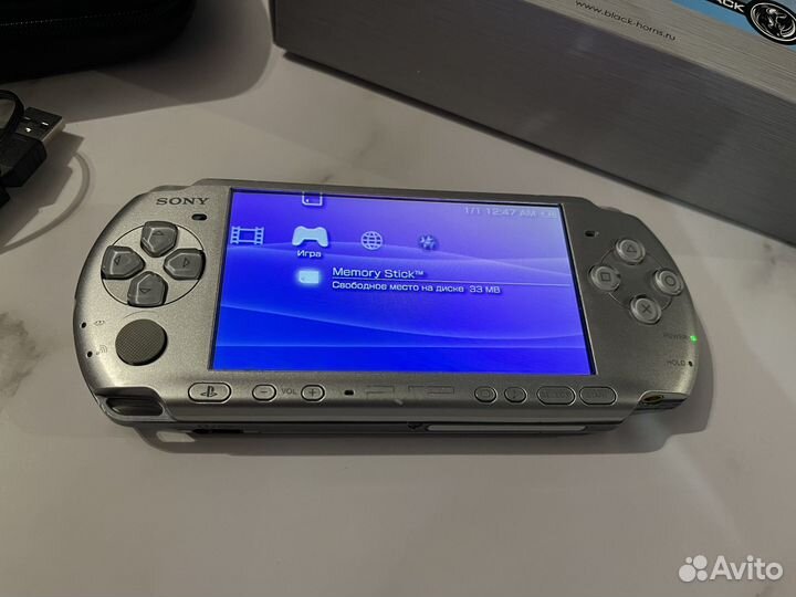 Sony psp 3001 +2гб прошитая с играми