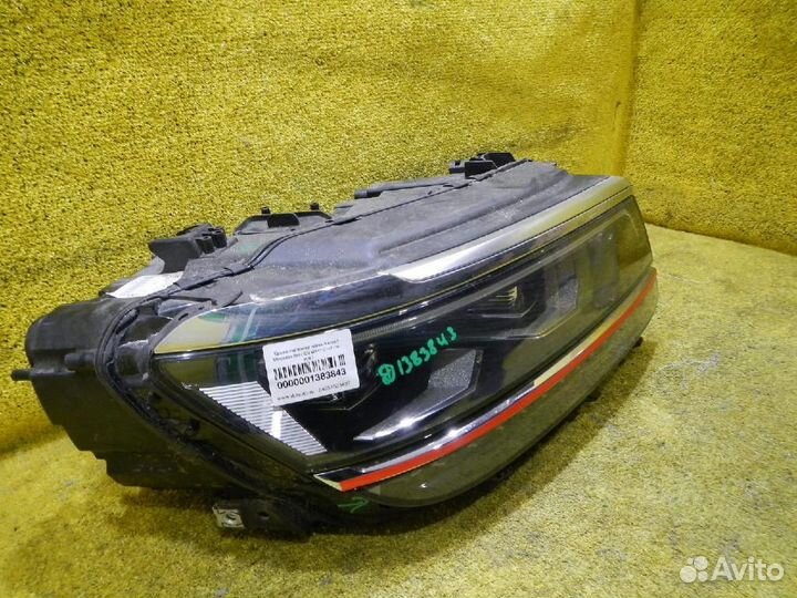 Фара правая Volkswagen Tiguan