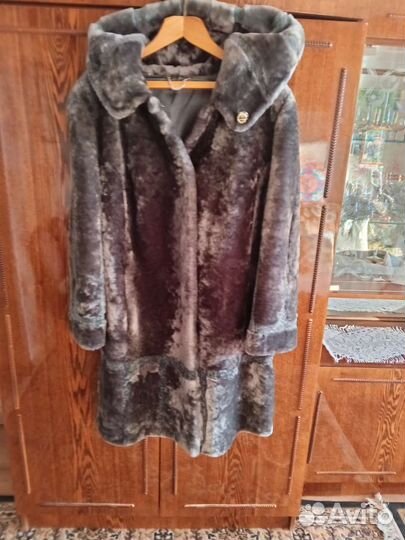 Шуба мутоновая с капюшоном 50 52