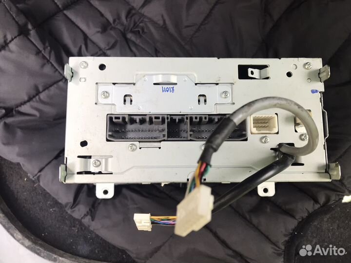 Магнитола jeep Grand Cherokee WK2 2012 года