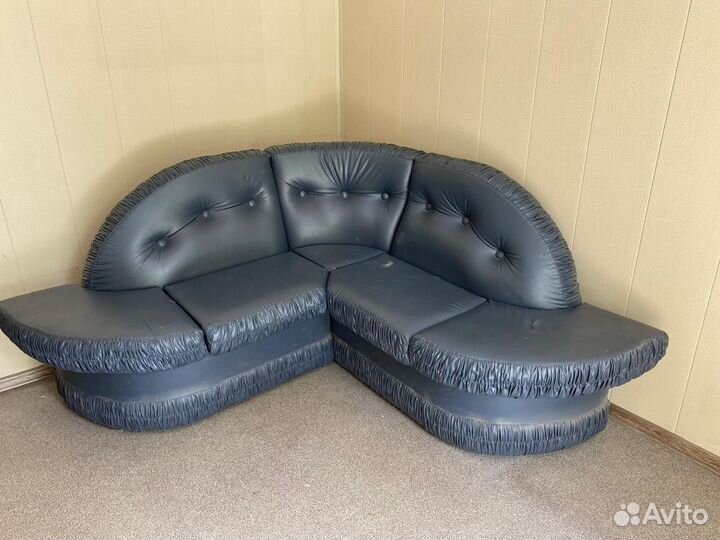 Угловой диван на кухню бу