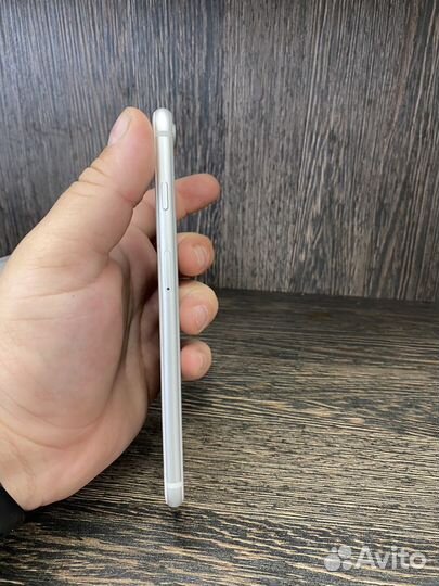 iPhone 8 Plus, 64 ГБ