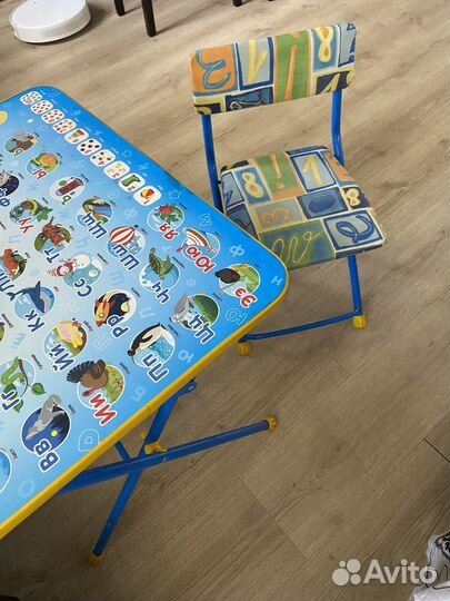 Детский стол и стул