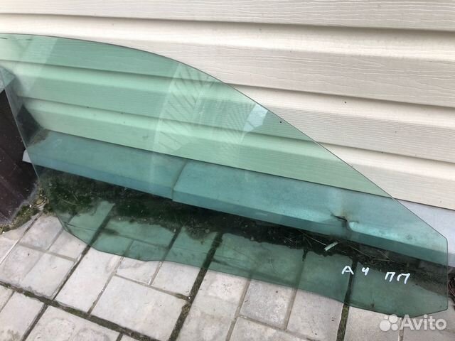 Стекло дверное переднее правое Audi A4 B5 1.8 2000