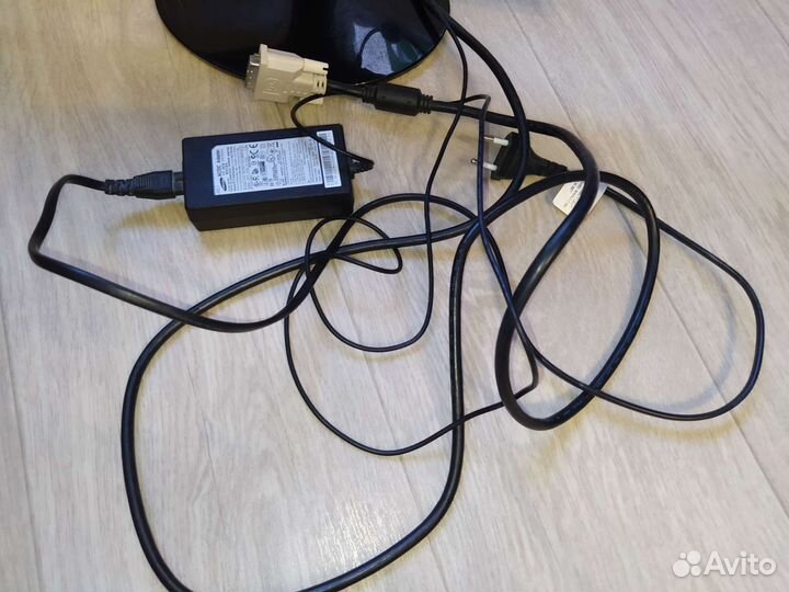 Монитор Samsung