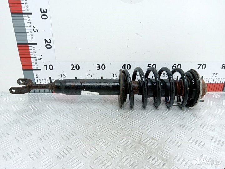 Стойка для Volkswagen Passat 5 GP