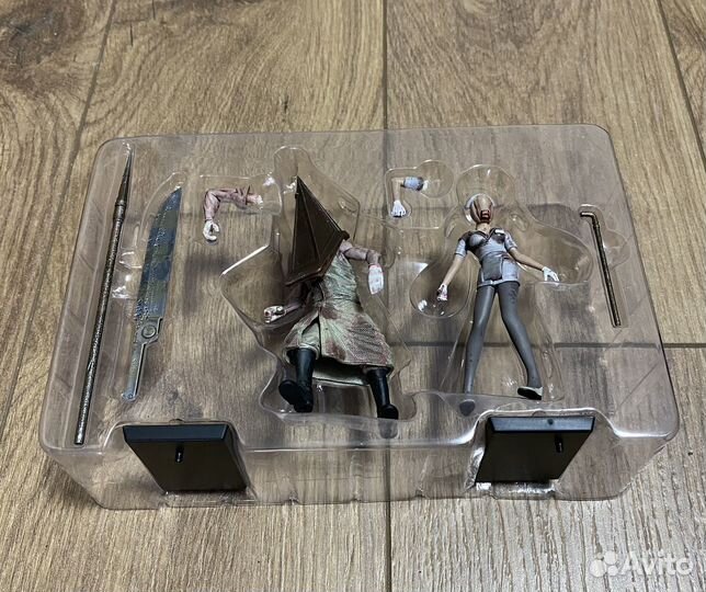 Продам фигурки Mezco Silent Hill