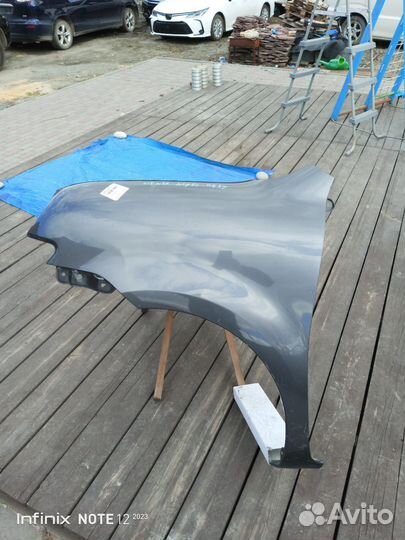 Крыло Toyota sienta переднее левое оригинал 06-15