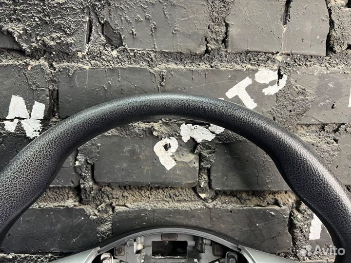 Руль Toyota Vitz KSP130-2039727 1KR-FE 2012