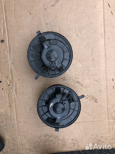 Моторчик на печку Фольксваген пассат Б6