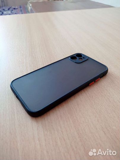 Чехол на iPhone 11