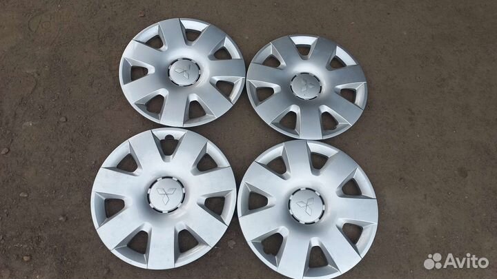 Колпаки на mitsubishi r16