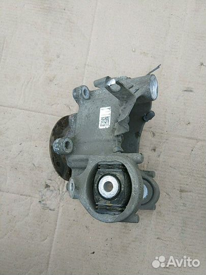 Кулак задний правый Ауди А8 Д4 Audi A8 D4