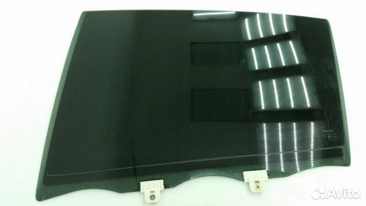 Стекло двери заднее левое Nissan Skyline V35