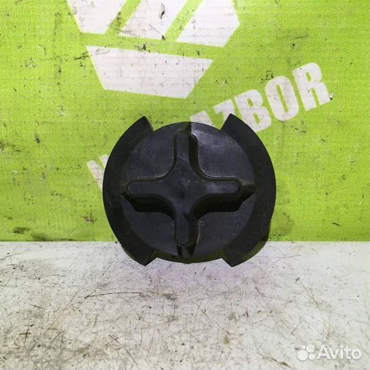 Болт крепления запасного колеса Чери М11 10-14