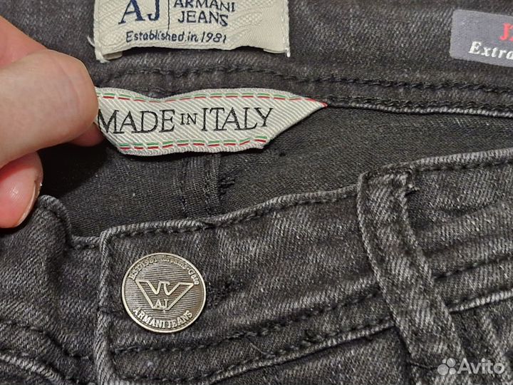 Джинсы Armani jeans 30 черные