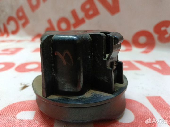 Пепельница Toyota Alphard I