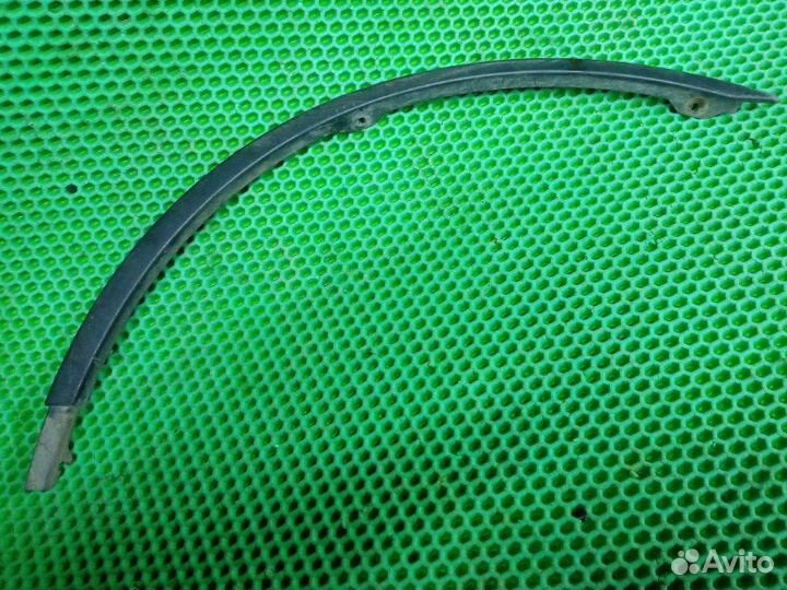 Накладка на крыло передняя правая Renault Logan