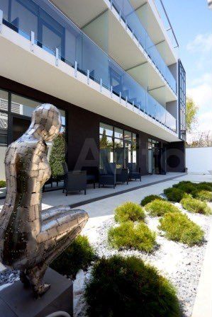 Дом 700 м² на участке 5 сот.