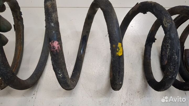 Пружина подвески Nissan Patrol, 2000