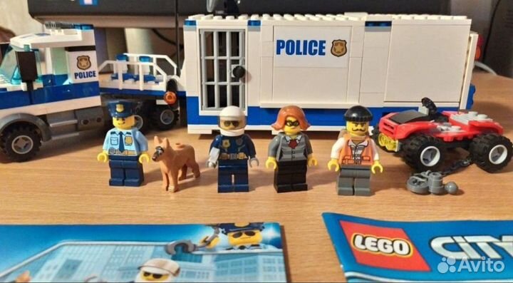 Lego City Мобильный командный центр