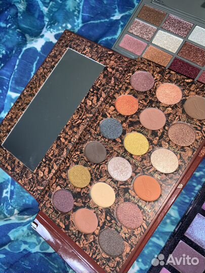 Revolution Палетки теней