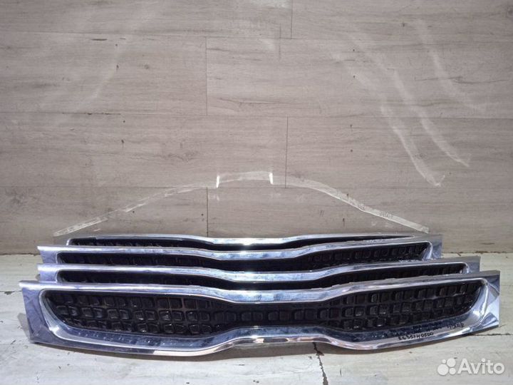 Решетка радиатора Kia Rio 4