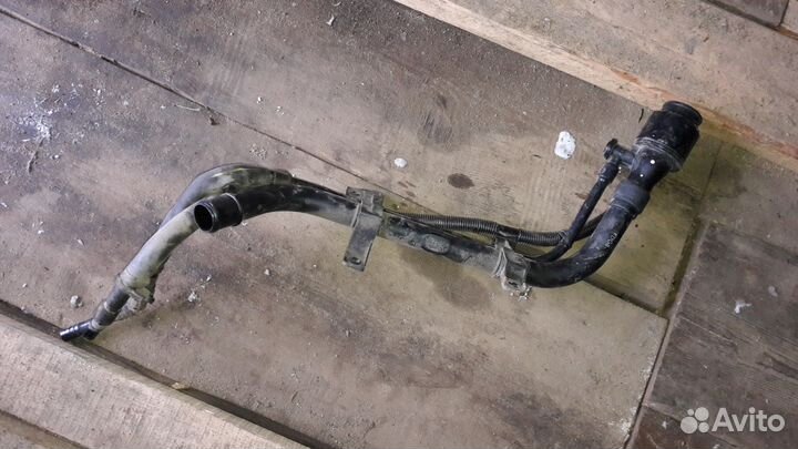 Заливная горловина Hyundai Santa Fe 3