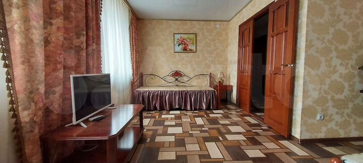 2-к. квартира, 70 м², 2/3 эт.