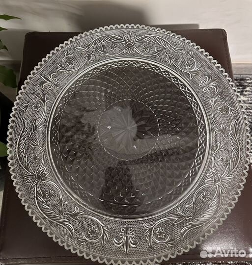 Тарелки, стаканы, блюдца, салатница, чашки, пиалы