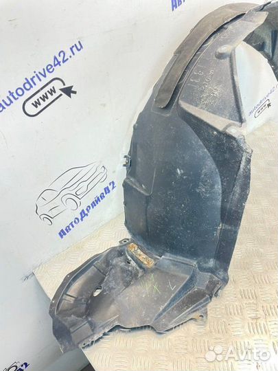Подкрылок передний правый Toyota Corolla ZRE151L